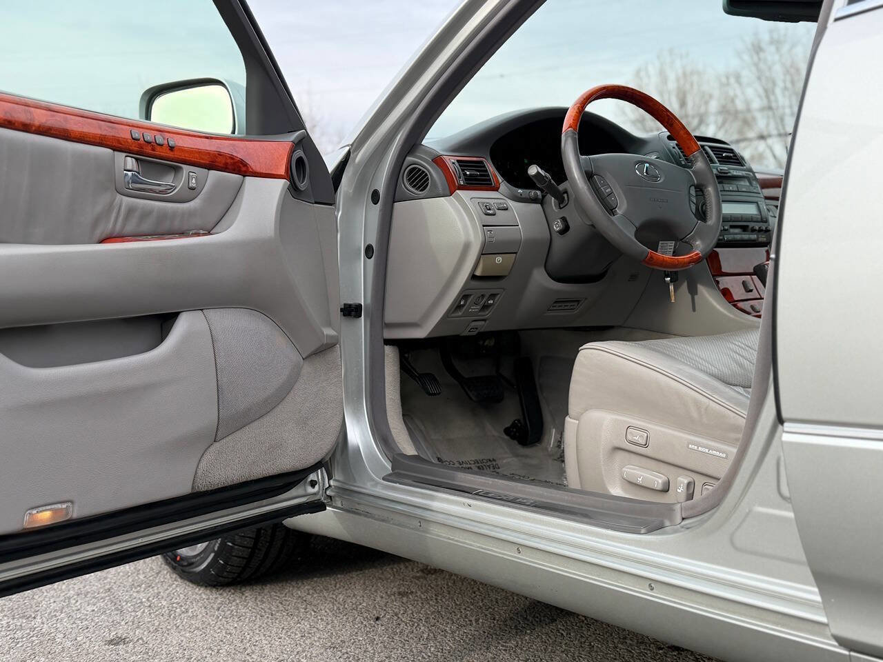 Used 2003 Lexus LS 430 image 7