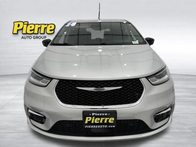 Used 2024 Chrysler Pacifica Touring-L AWD/4WD image 8