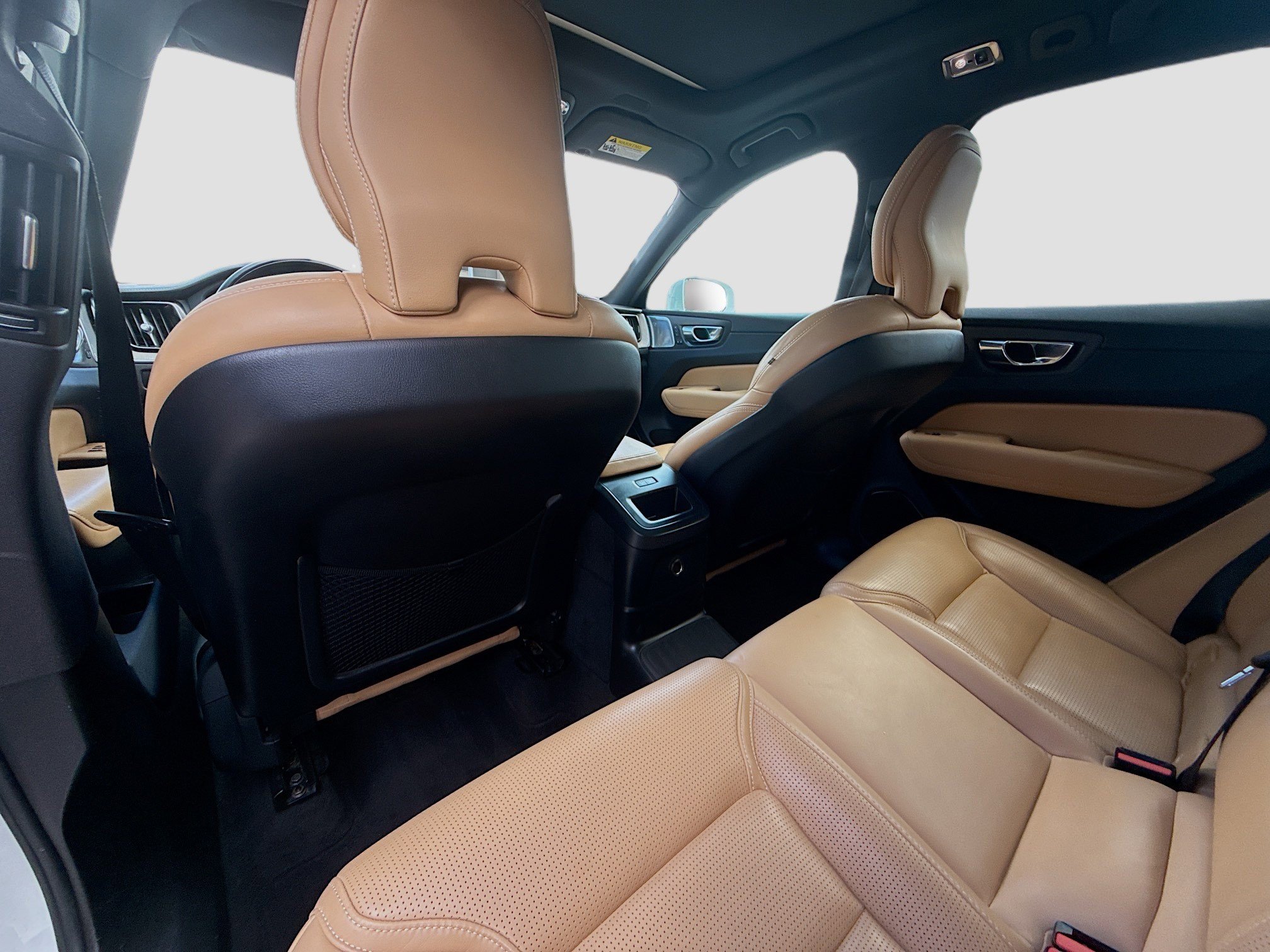 Used 2019 Volvo XC60 T8 Inscription w/ Advanced Package image 24
