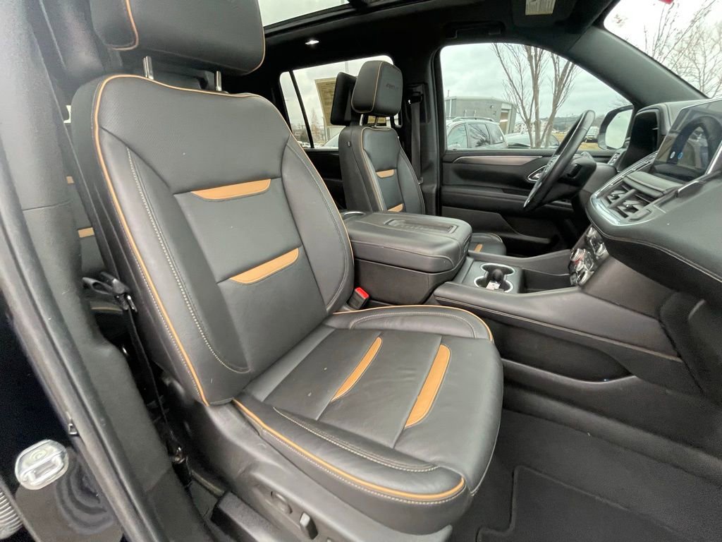 Used 2024 GMC Yukon XL AT4 w/ AT4 Premium Package image 29