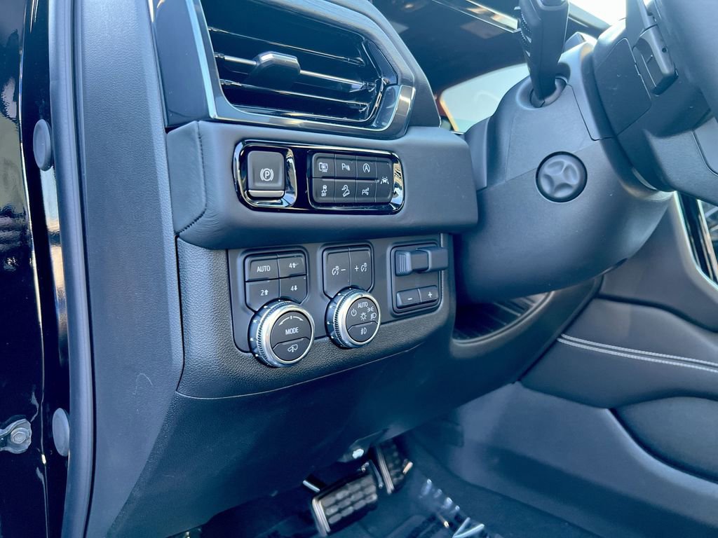 Certified 2025 GMC Yukon XL AT4 Ultimate image 16