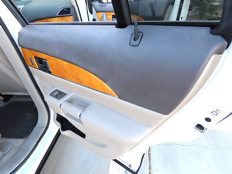 Used 2013 Lincoln MKX FWD image 28