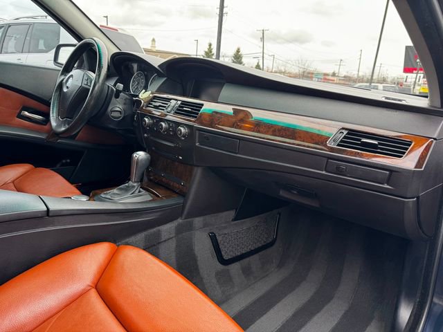 Used 2006 BMW 530xi Sedan image 21