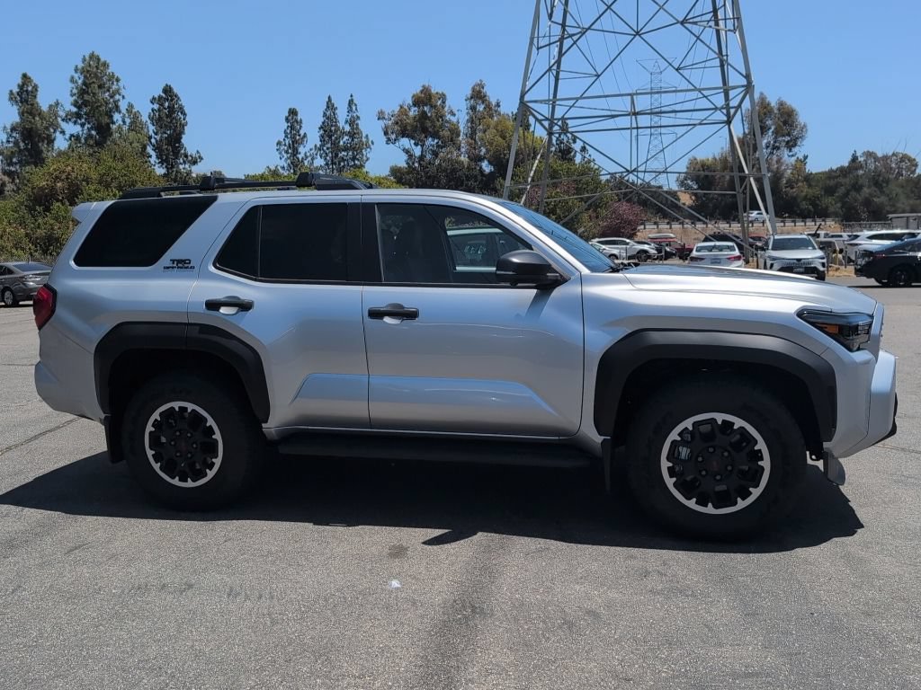 Used 2025 Toyota 4Runner TRD Off-Road Premium AWD/4WD image 4