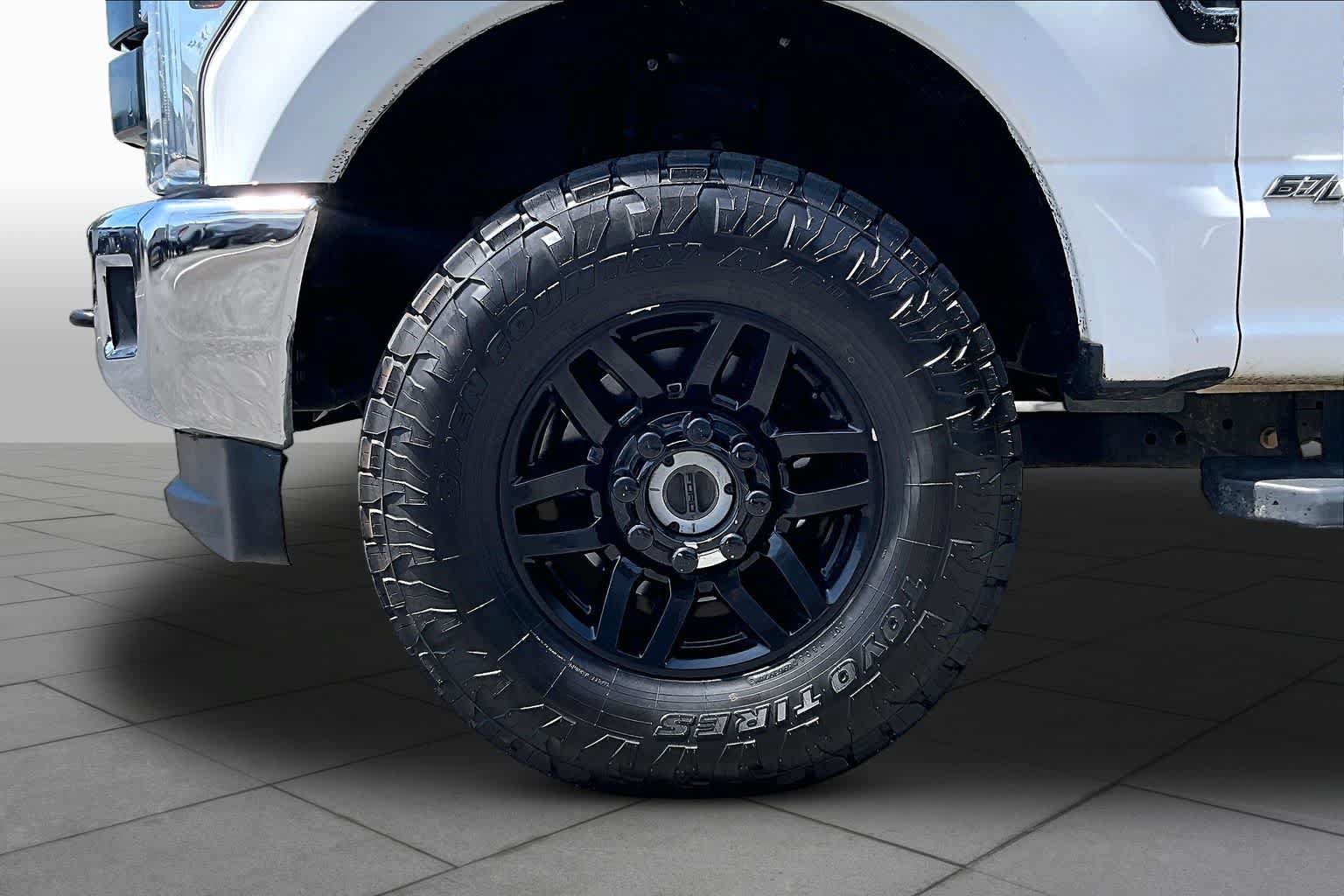 Used 2019 Ford F250 Lariat w/ Lariat Value Package AWD/4WD image 11
