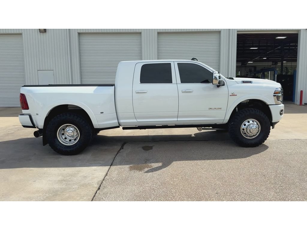 Used 2025 RAM 3500 Longhorn AWD/4WD image 9