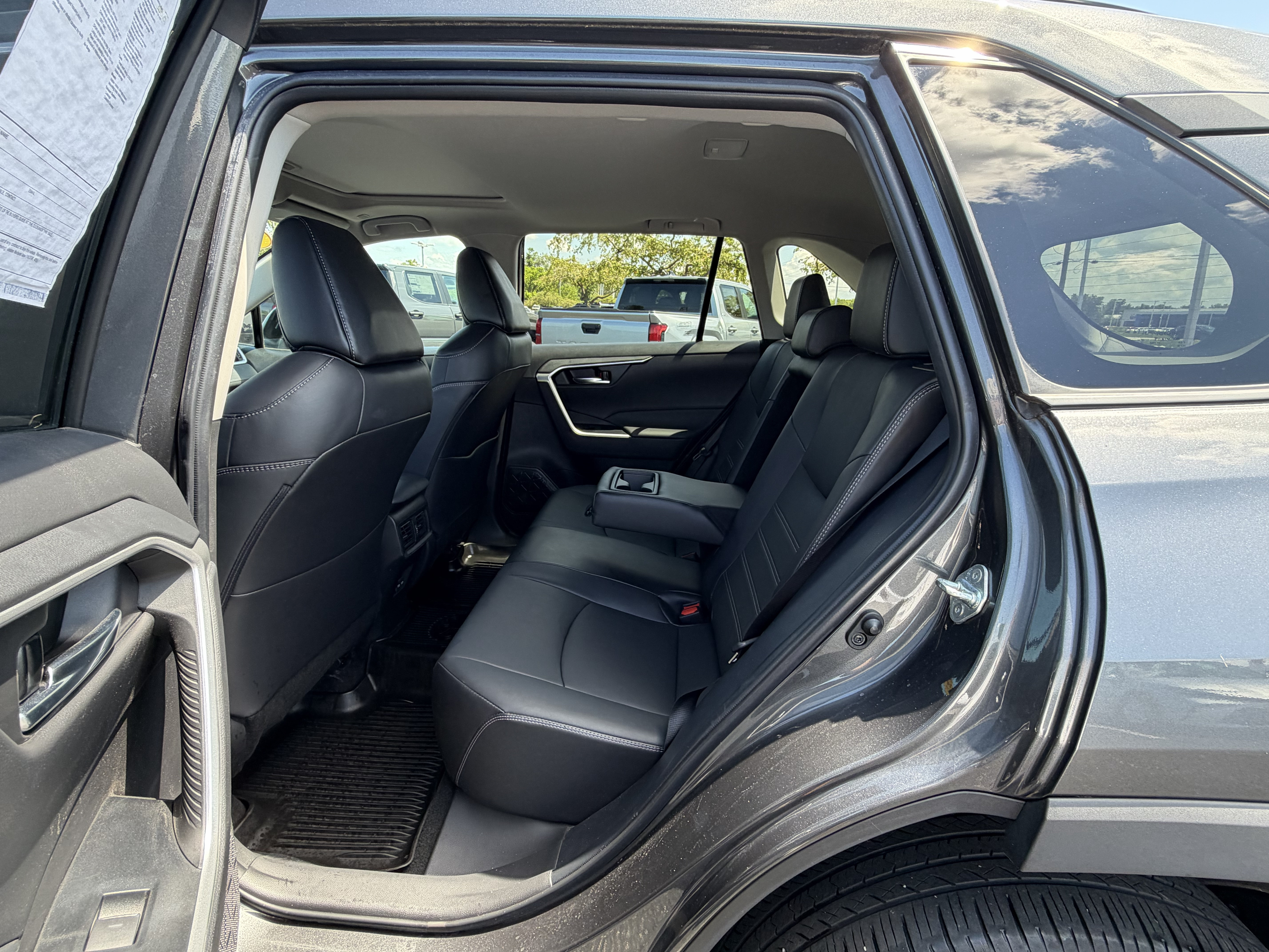 Used 2023 Toyota RAV4 XLE Premium AWD/4WD image 18