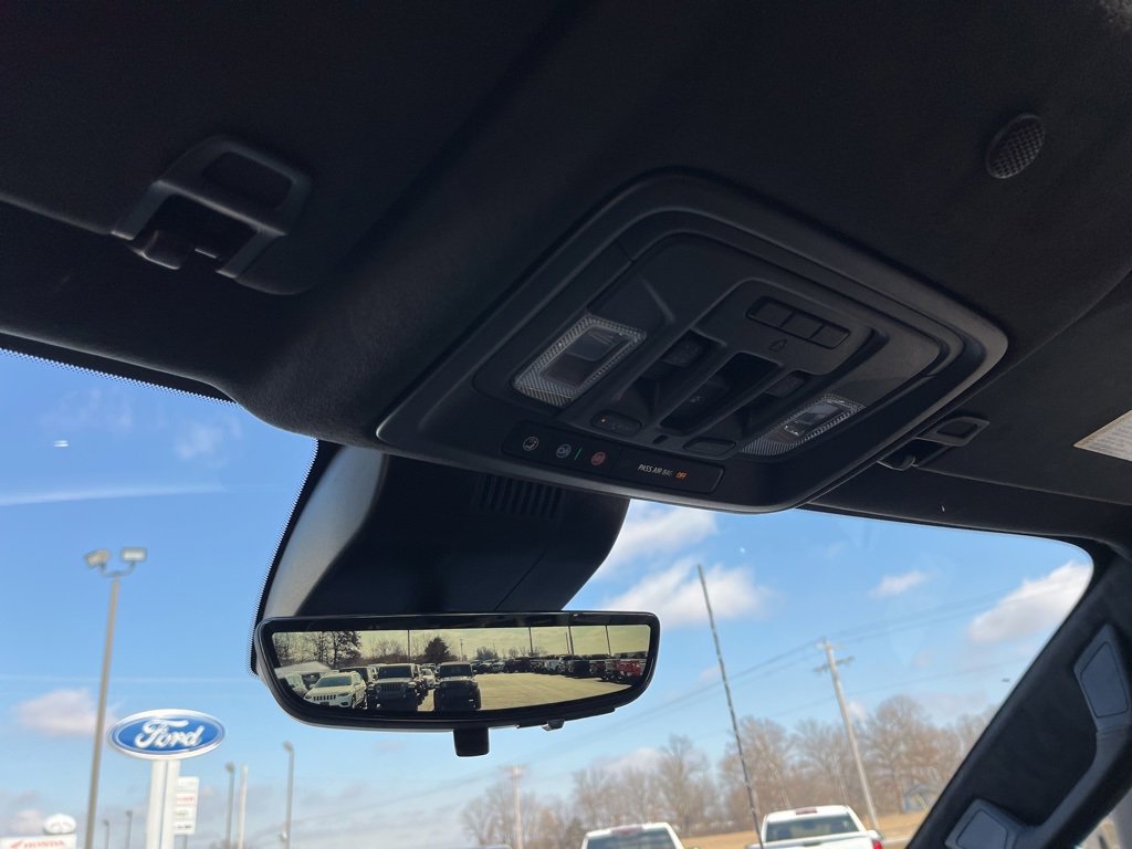 New 2025 GMC Sierra 3500 Denali Ultimate image 25