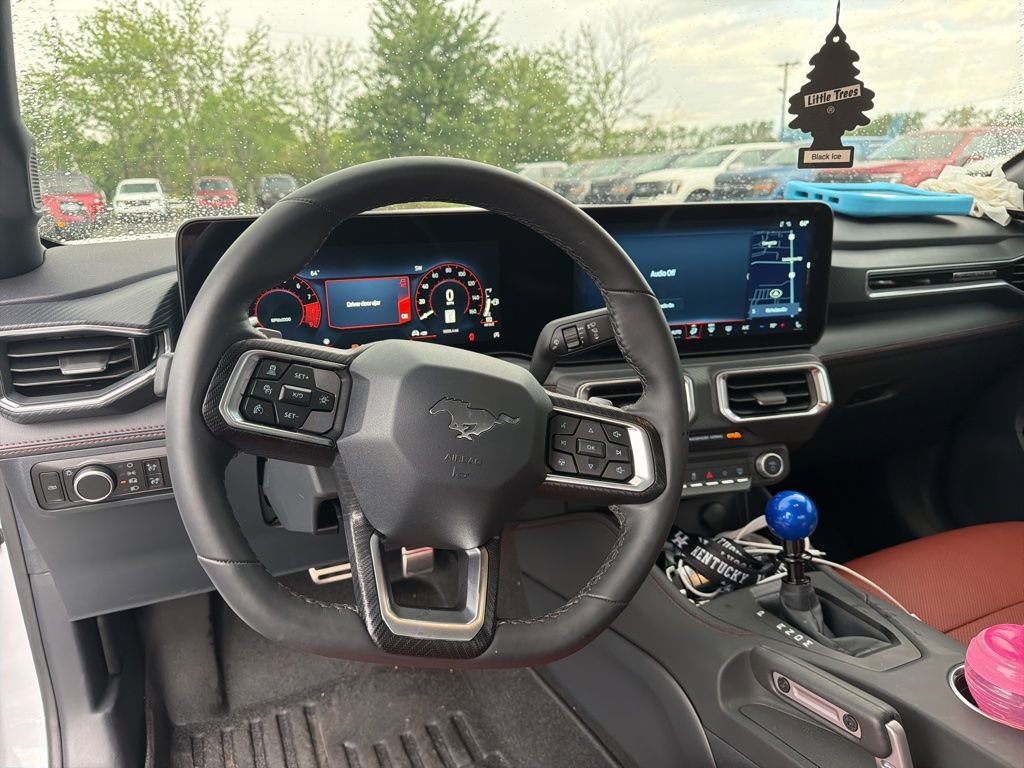 Used 2025 Ford Mustang GT Premium w/ GT Performance Package RWD image 7
