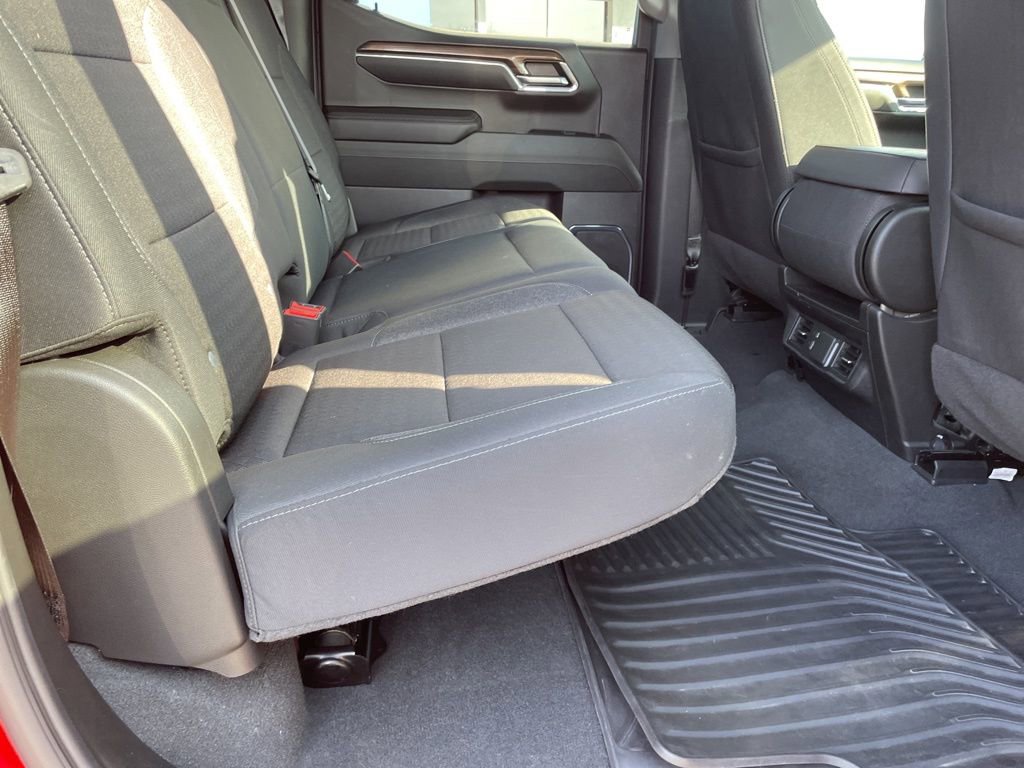 Used 2024 Chevrolet Silverado 1500 LT image 33