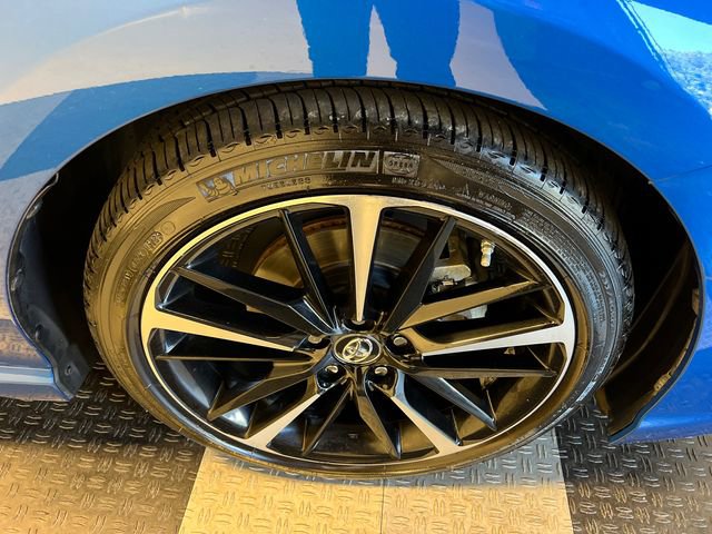 Used 2019 Toyota Camry XSE image 9