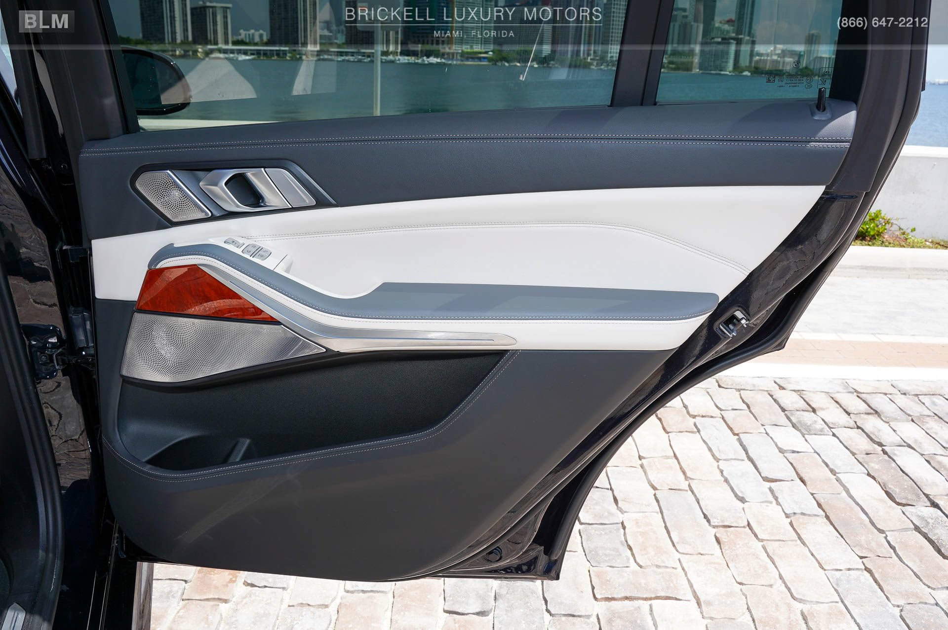 Used 2024 BMW ALPINA XB7 AWD/4WD image 18