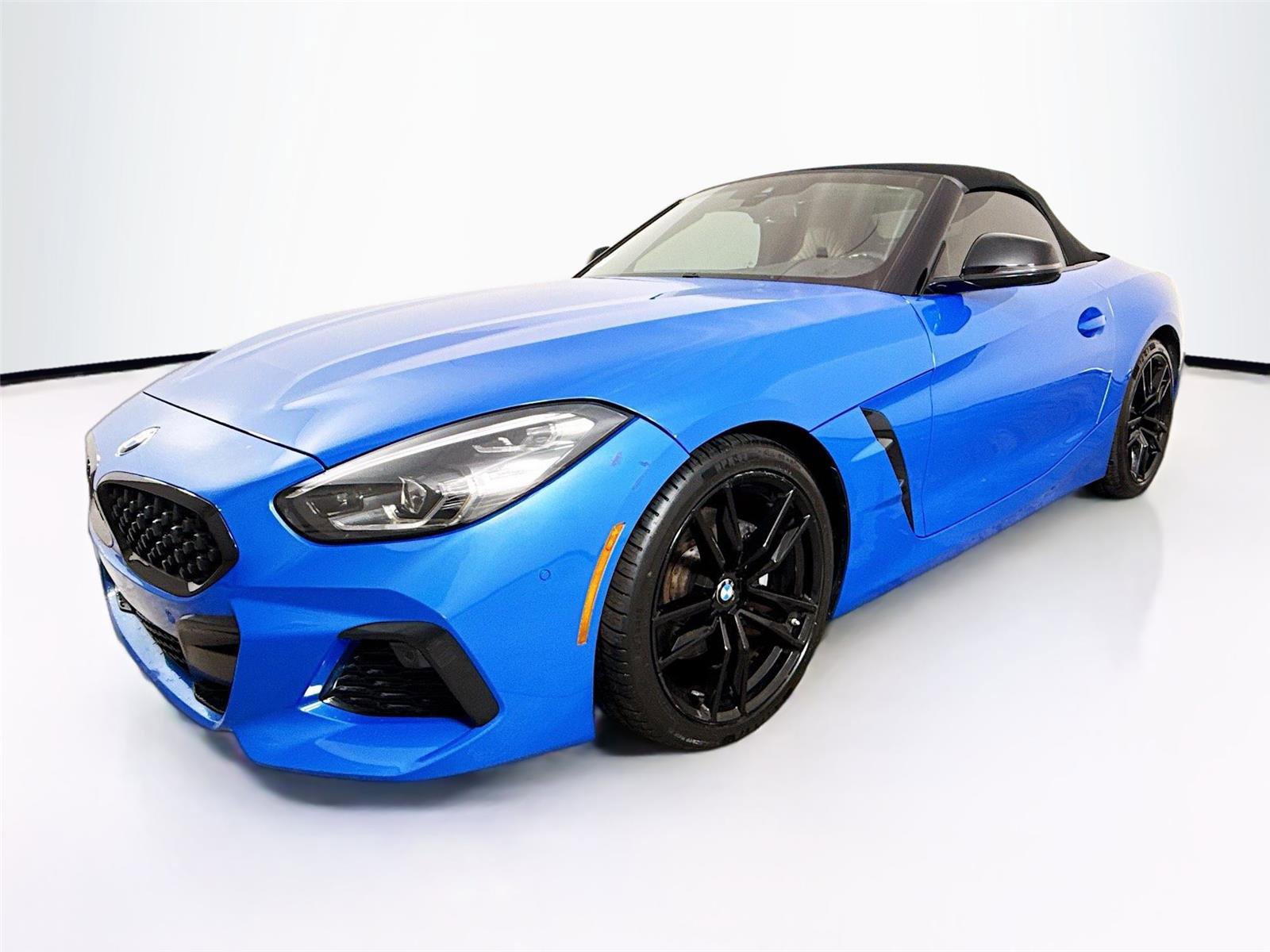 Used 2022 BMW Z4 sDrive30i w/ Premium Package image 3