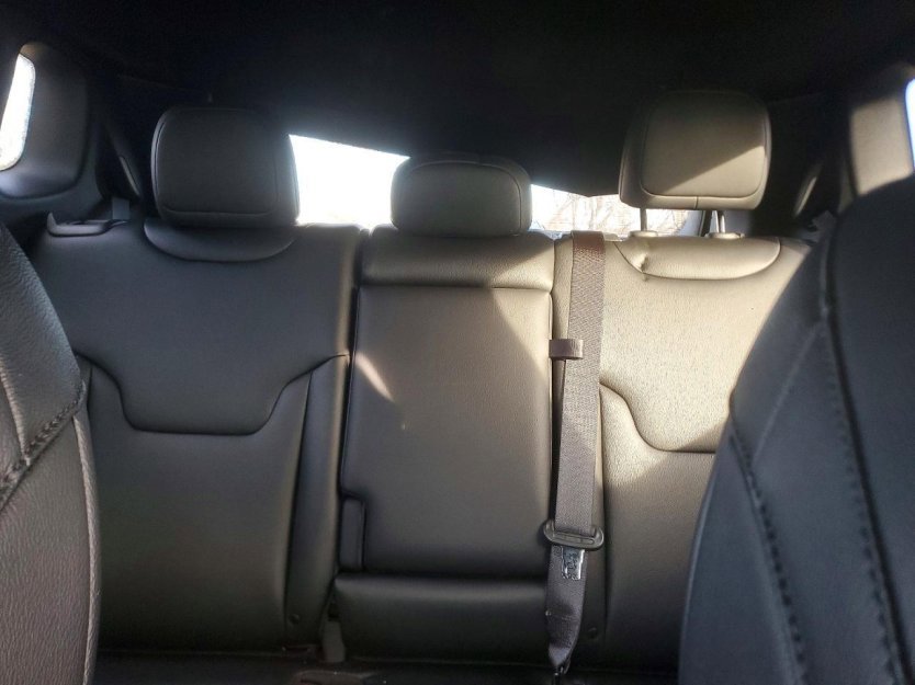 Used 2024 Jeep Compass Limited image 7