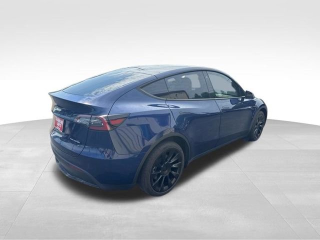 Used 2023 Tesla Model Y Long Range AWD/4WD image 3
