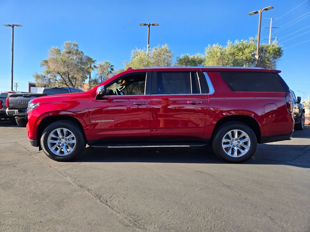 Used 2024 Chevrolet Suburban Premier w/ Premium Package AWD/4WD image 3