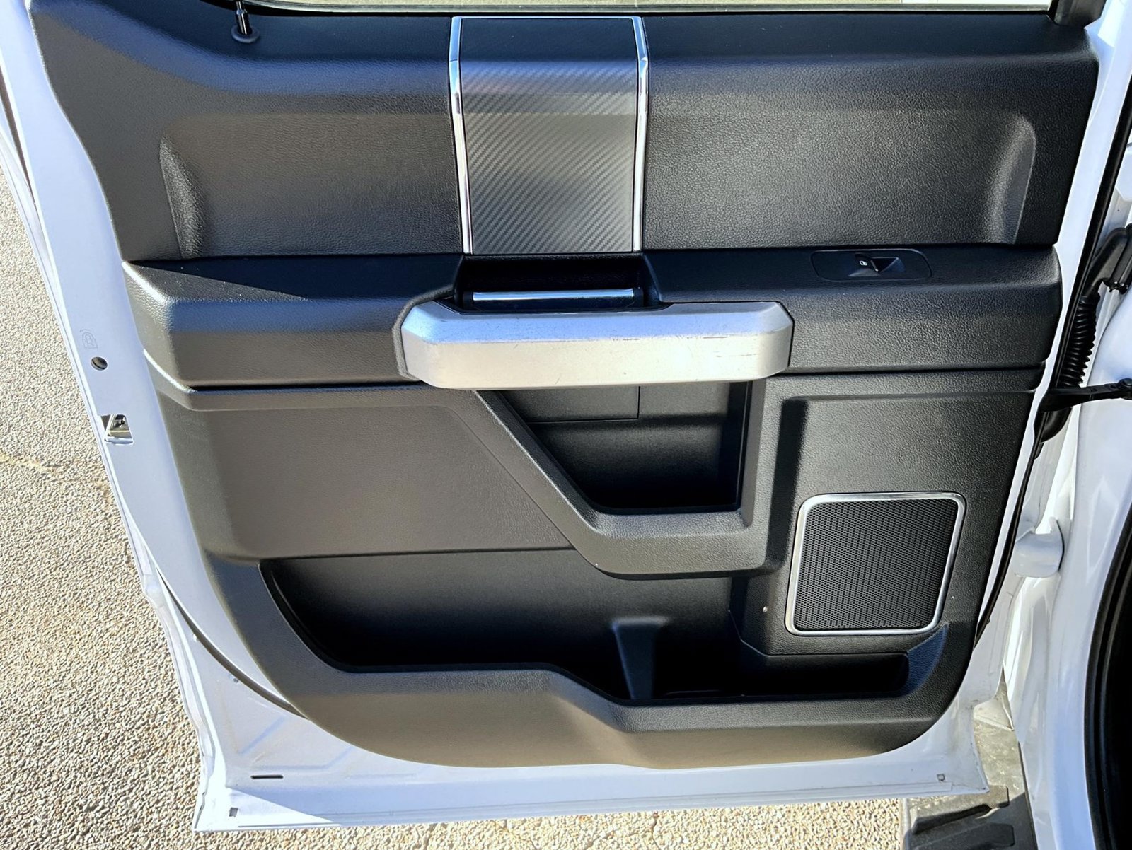 Used 2020 Ford F150 Lariat AWD/4WD image 24