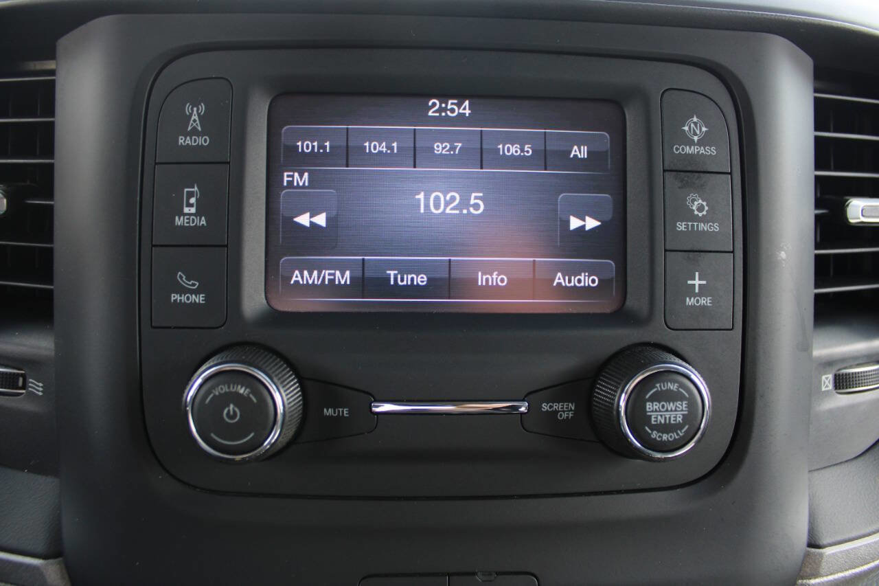 Used 2019 RAM 3500 Tradesman w/ Chrome Appearance Group image 32