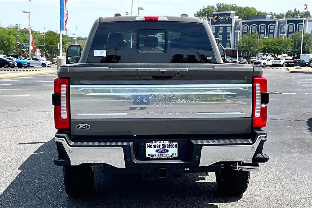 New 2026 Ford F250 4x4 Crew Cab Super Duty image 4