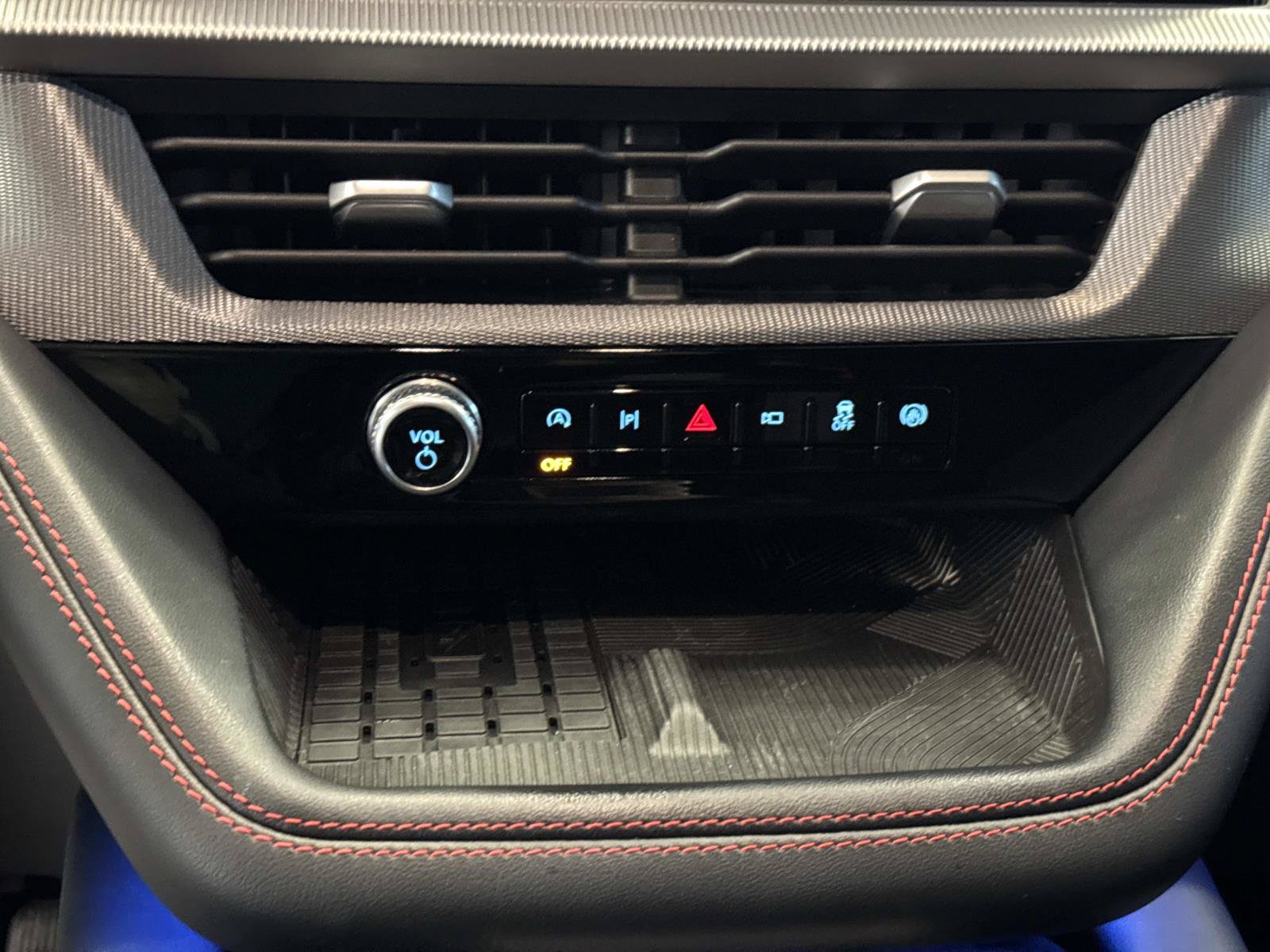 Used 2025 Ford Explorer ST RWD image 18