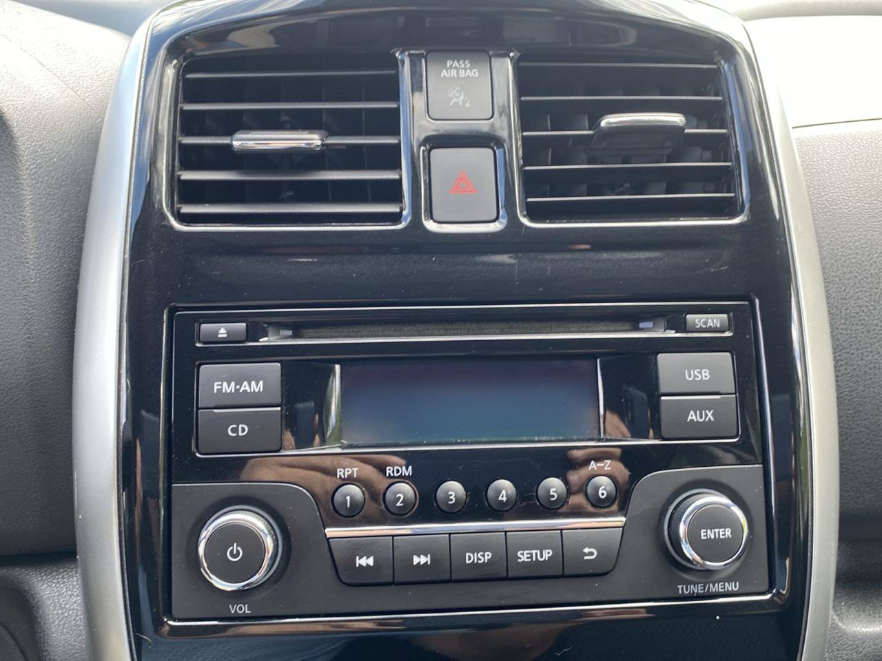 Used 2015 Nissan Versa Note SV FWD image 10