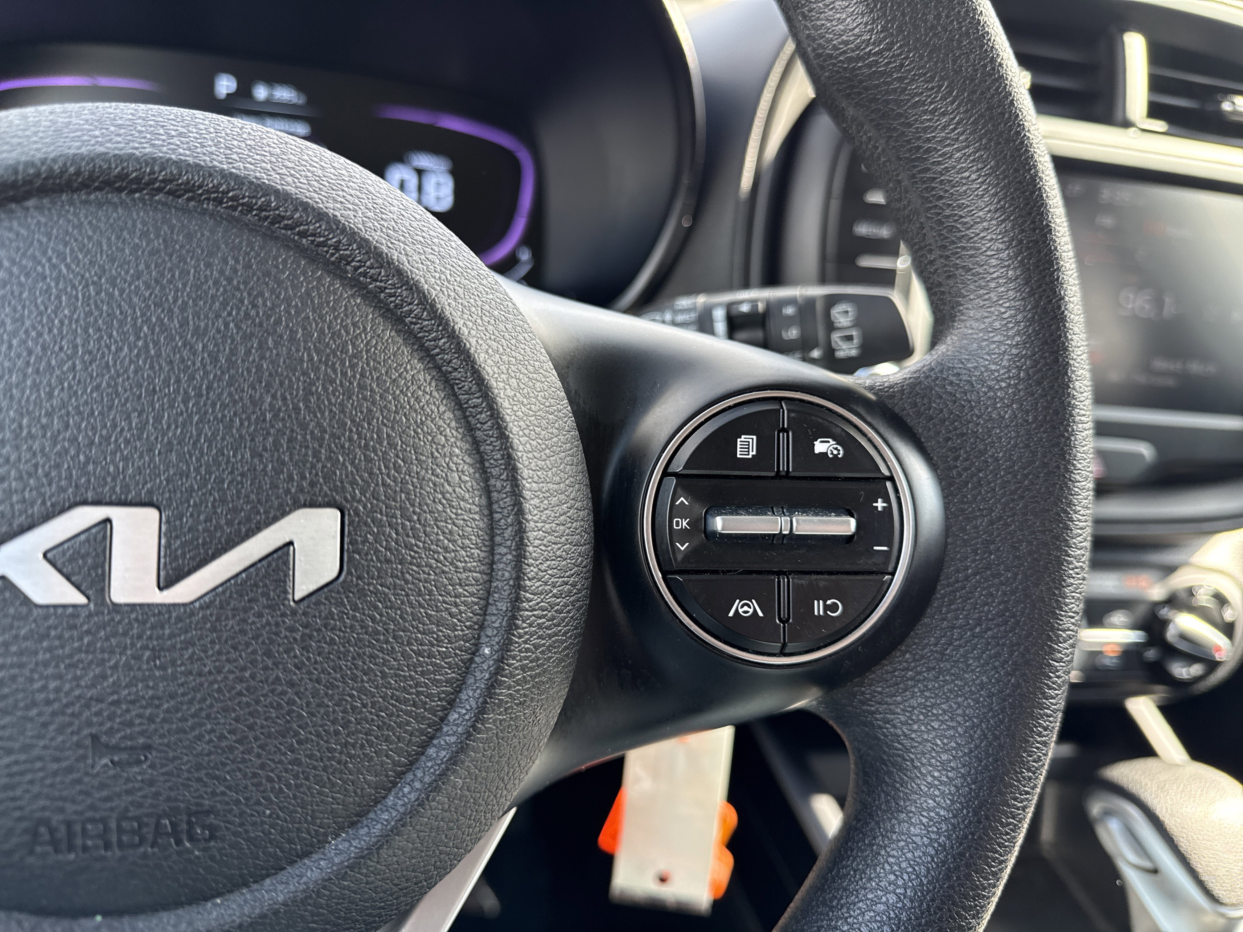 Used 2025 Kia Soul LX w/ LX Technology Package image 24