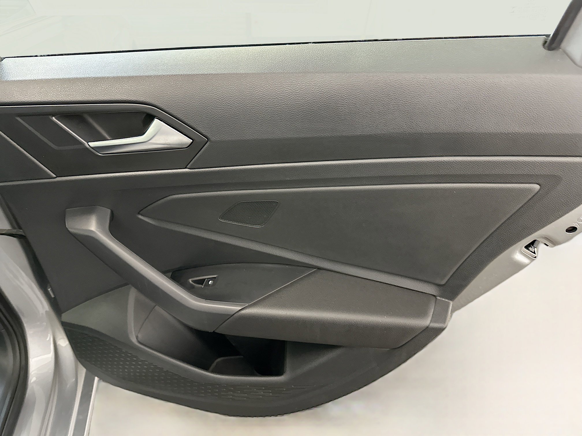 Used 2024 Volkswagen Jetta SE image 30