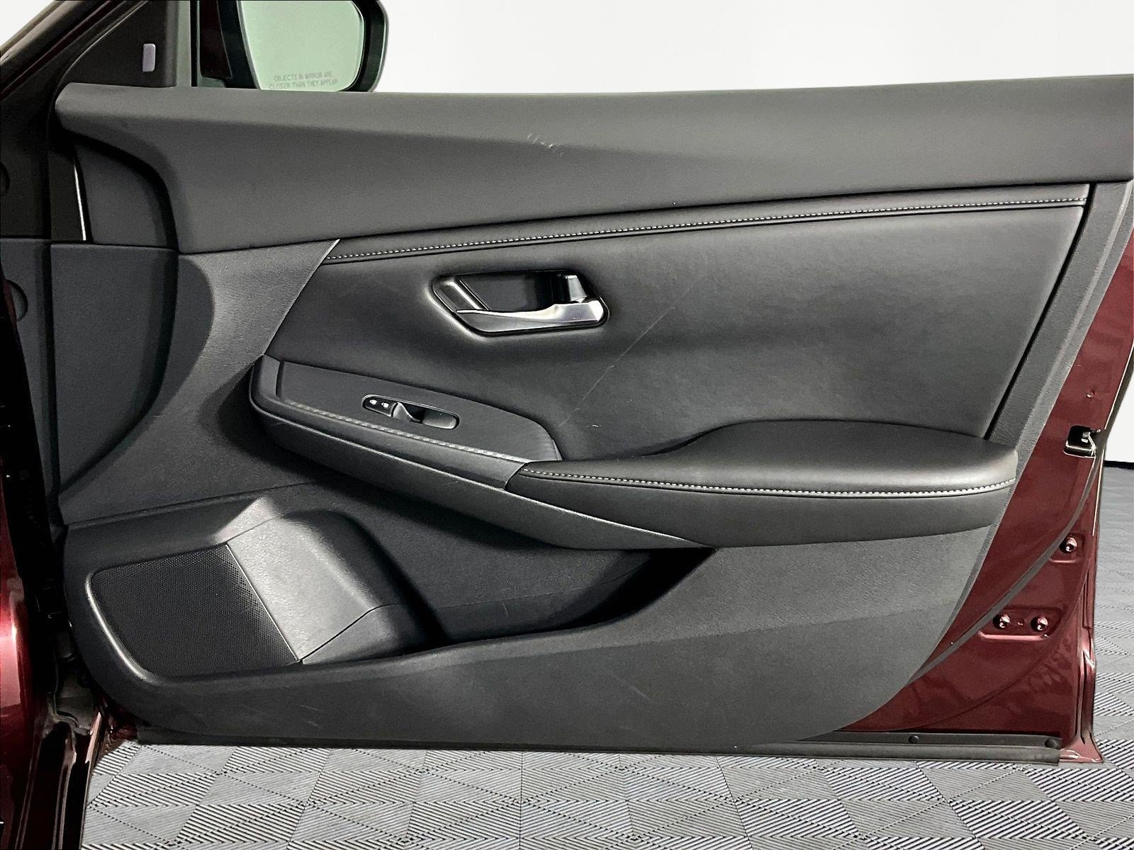 Certified 2021 Nissan Sentra SV w/ Trunk Package FWD image 27