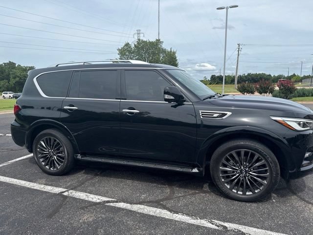 Used 2024 INFINITI QX80 Sensory AWD/4WD image 4
