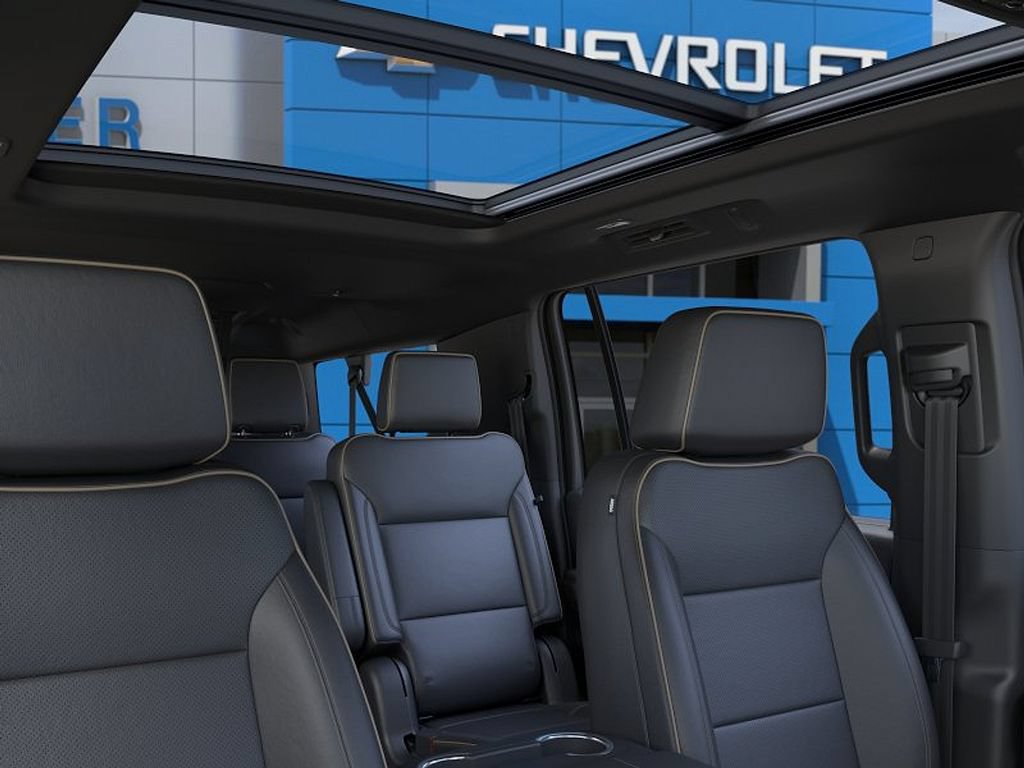 New 2026 Chevrolet Suburban Premier w/ Sun And Tow Package AWD/4WD image 24