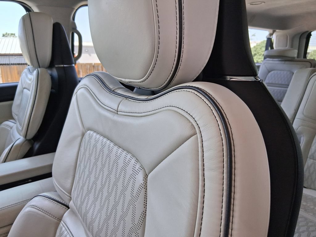 Used 2023 Lincoln Navigator L Black Label AWD/4WD image 21