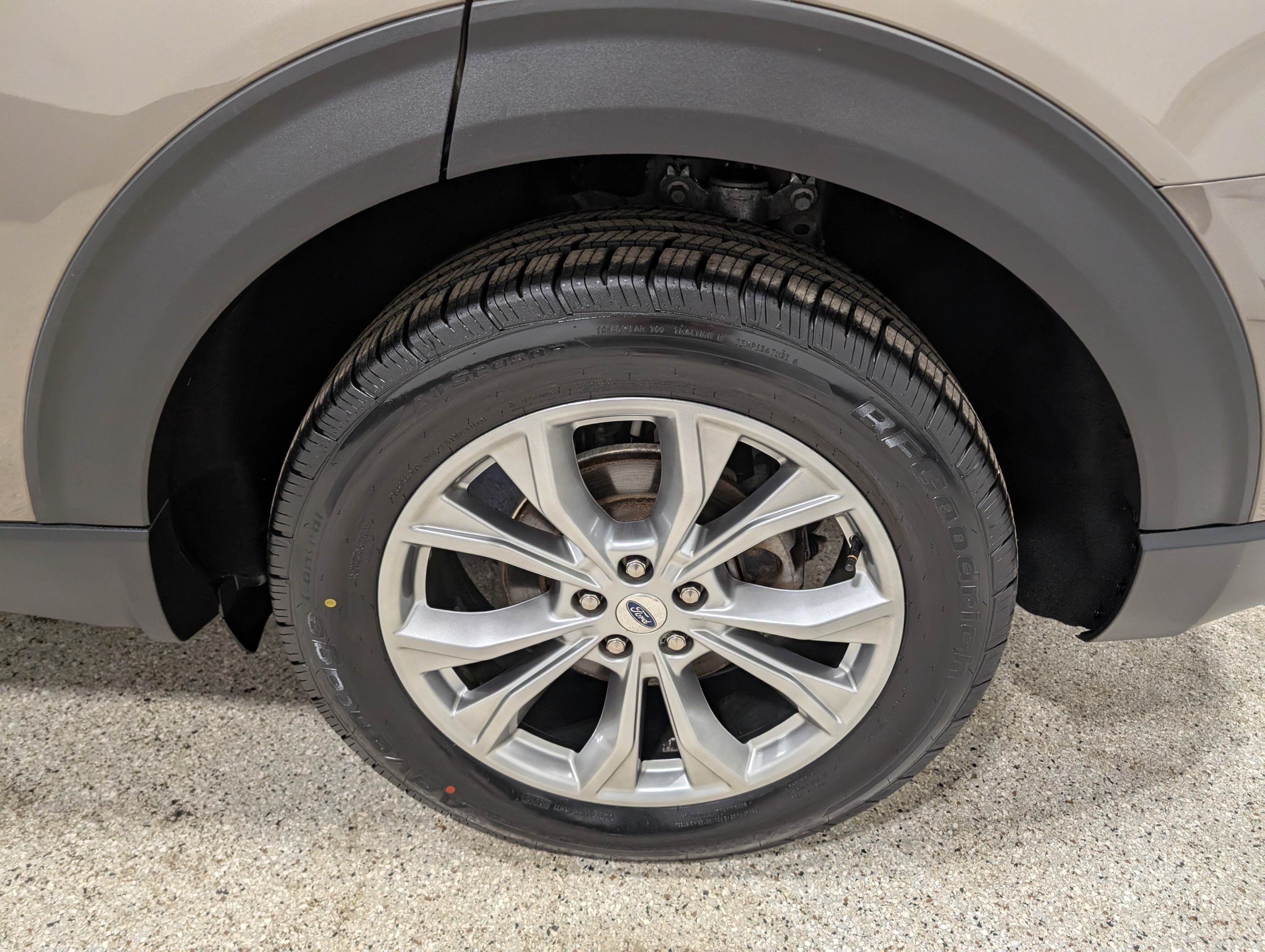 Used 2021 Ford Explorer XLT w/ Equipment Group 202A AWD/4WD image 10