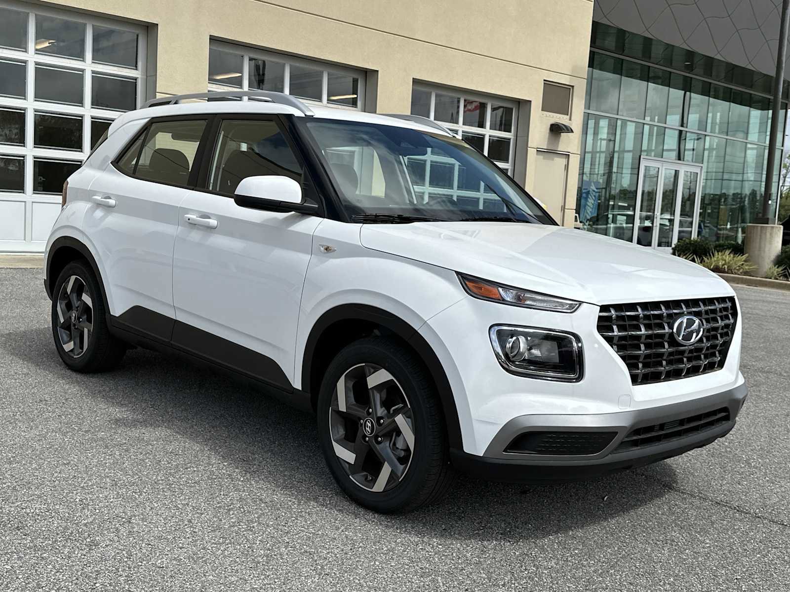 New 2026 Hyundai Venue SEL image 2