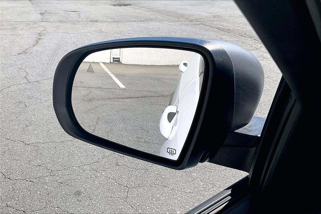 Used 2019 Jeep Cherokee Trailhawk w/ Comfort/Convenience Group image 28