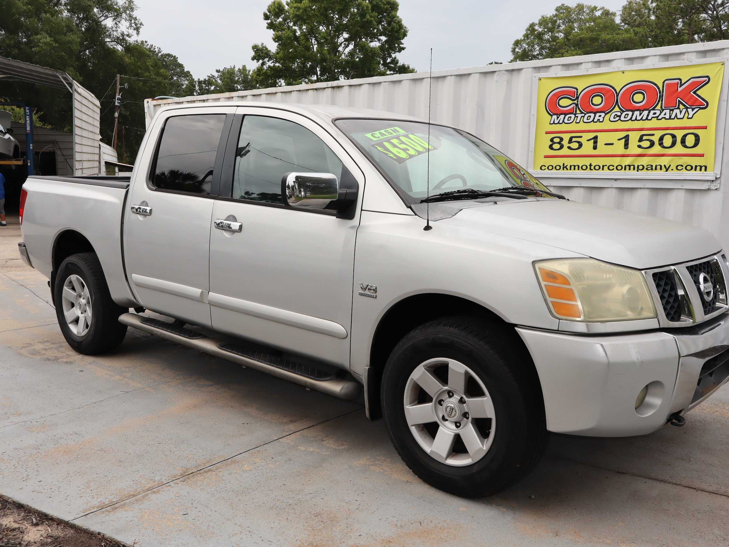 Used 2004 Nissan Titan LE AWD/4WD image 1