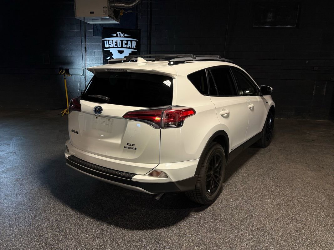 Used 2018 Toyota RAV4 LE w/ All Weather Liner Package AWD/4WD image 6