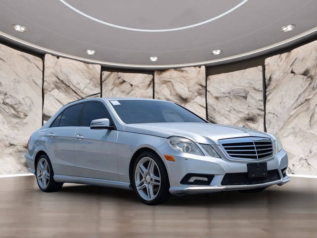 Used 2011 Mercedes-Benz E 350 4MATIC Sedan image 17
