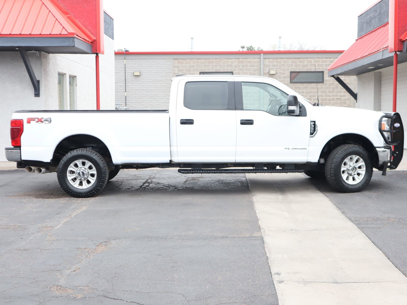 Used 2022 Ford F350 XLT w/ FX4 Off-Road Package AWD/4WD image 3