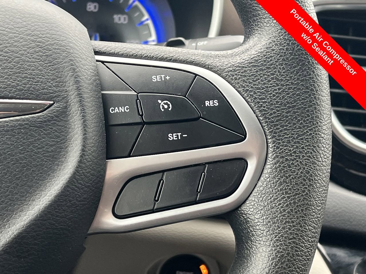 Used 2018 Chrysler Pacifica Touring Plus w/ Tire & Wheel Group image 14