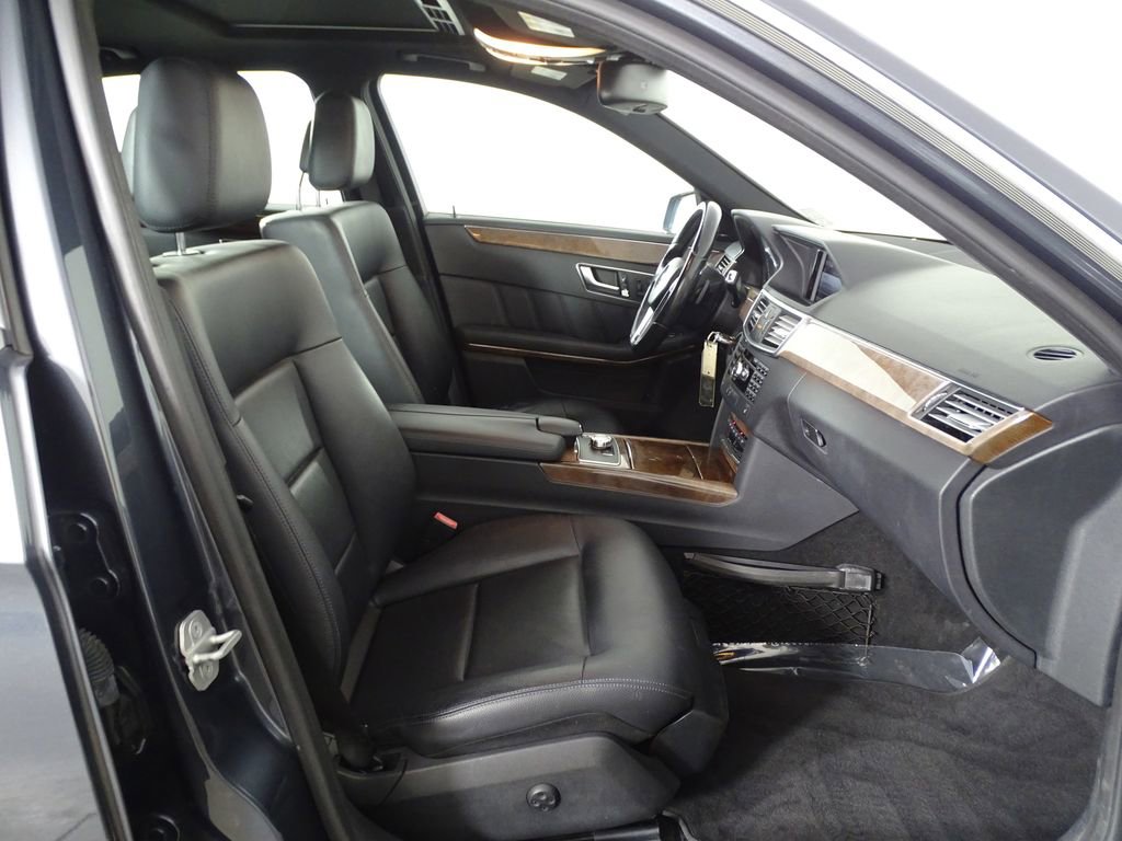 Used 2013 Mercedes-Benz E 350 4MATIC Sedan image 16