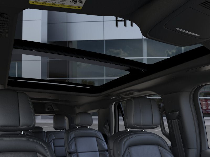 New 2026 Lincoln Navigator Reserve w/ Jet Appearance Package AWD/4WD image 22