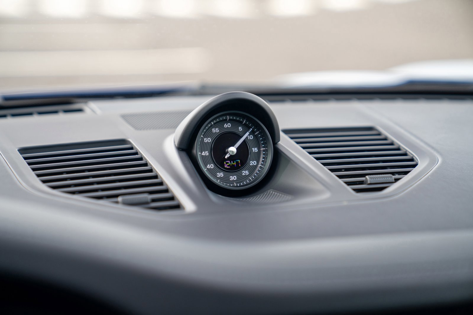 Certified 2024 Porsche 911 Carrera GTS image 16