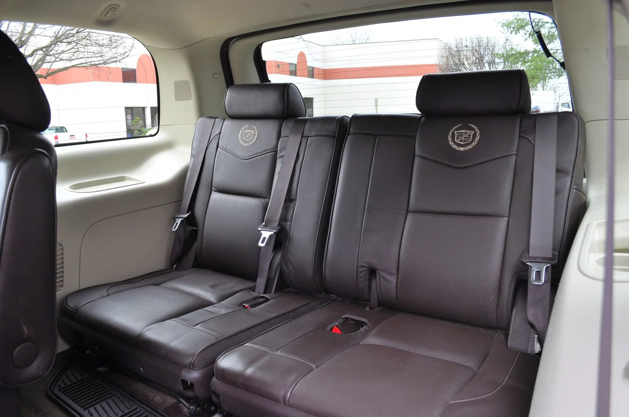 Used 2013 Cadillac Escalade Platinum image 21