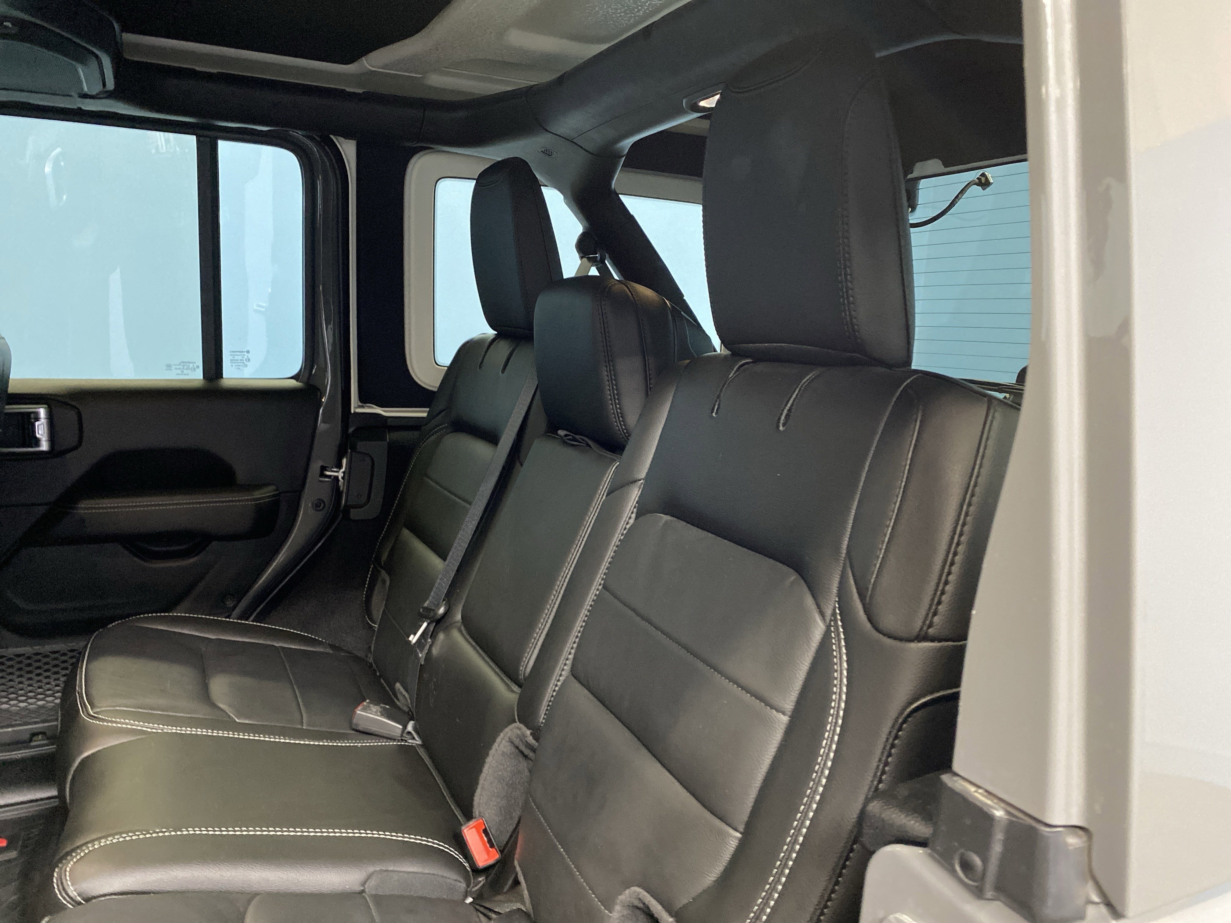 Used 2021 Jeep Wrangler Unlimited Sahara image 26