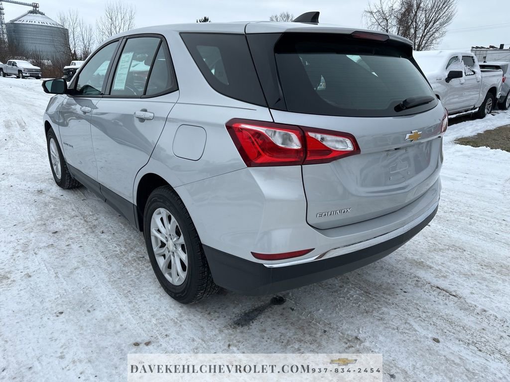 Used 2018 Chevrolet Equinox LS image 3