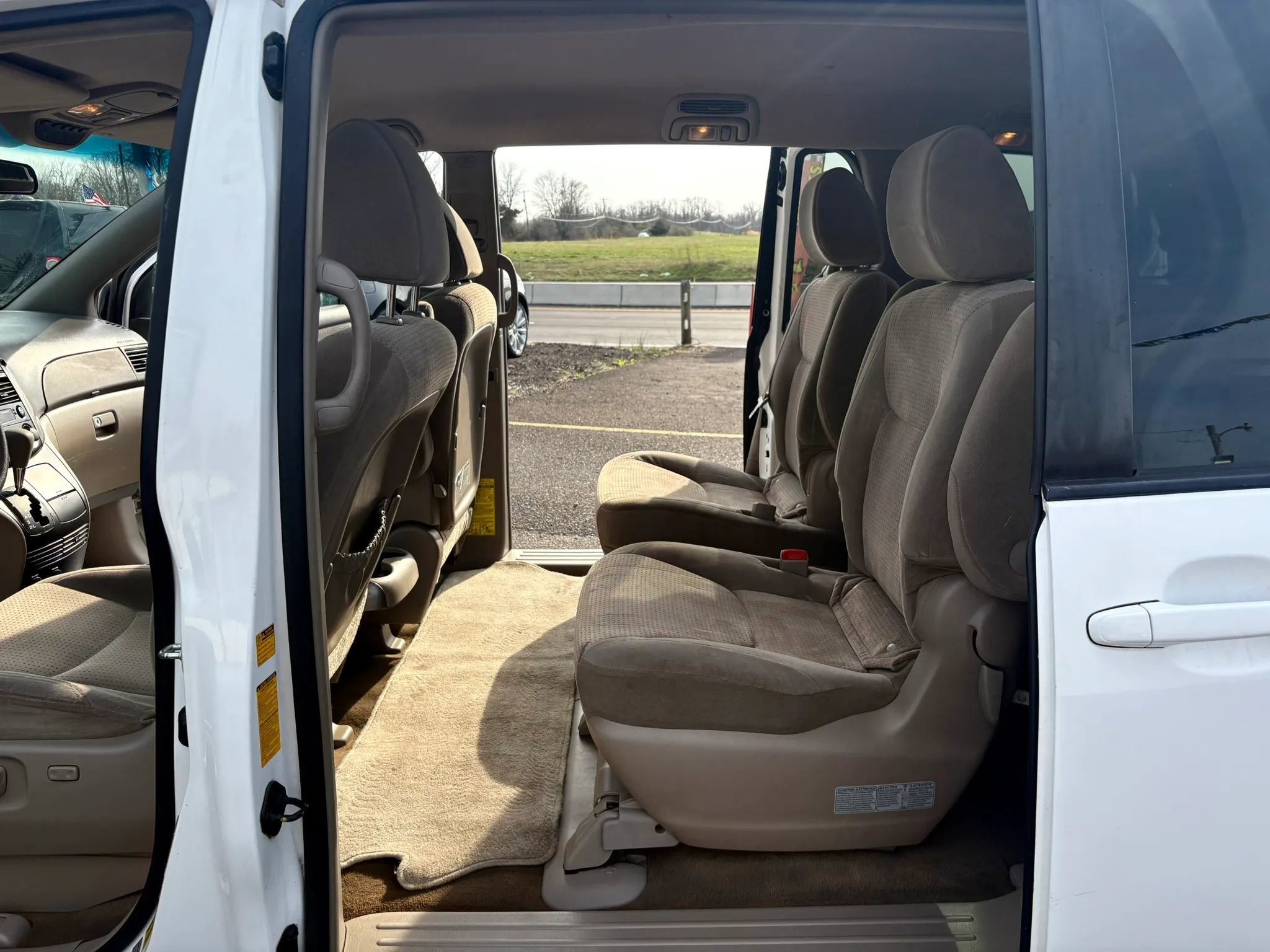 Used 2009 Toyota Sienna LE image 17