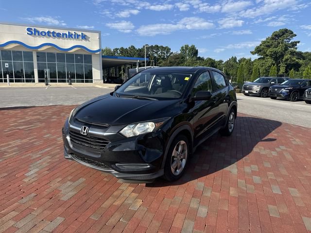 Used 2017 Honda HR-V LX image 1