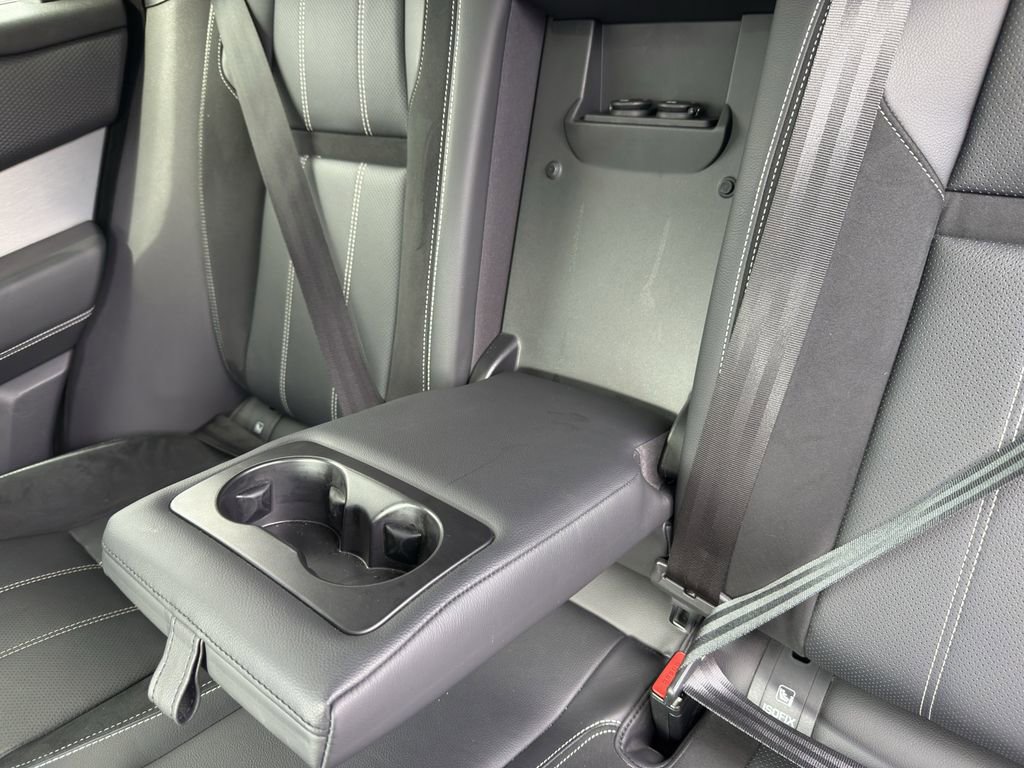 Used 2019 Land Rover Range Rover Velar R-Dynamic SE image 33