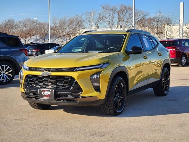 Used 2024 Chevrolet Trax ACTIV w/ Driver Confidence Package image 11