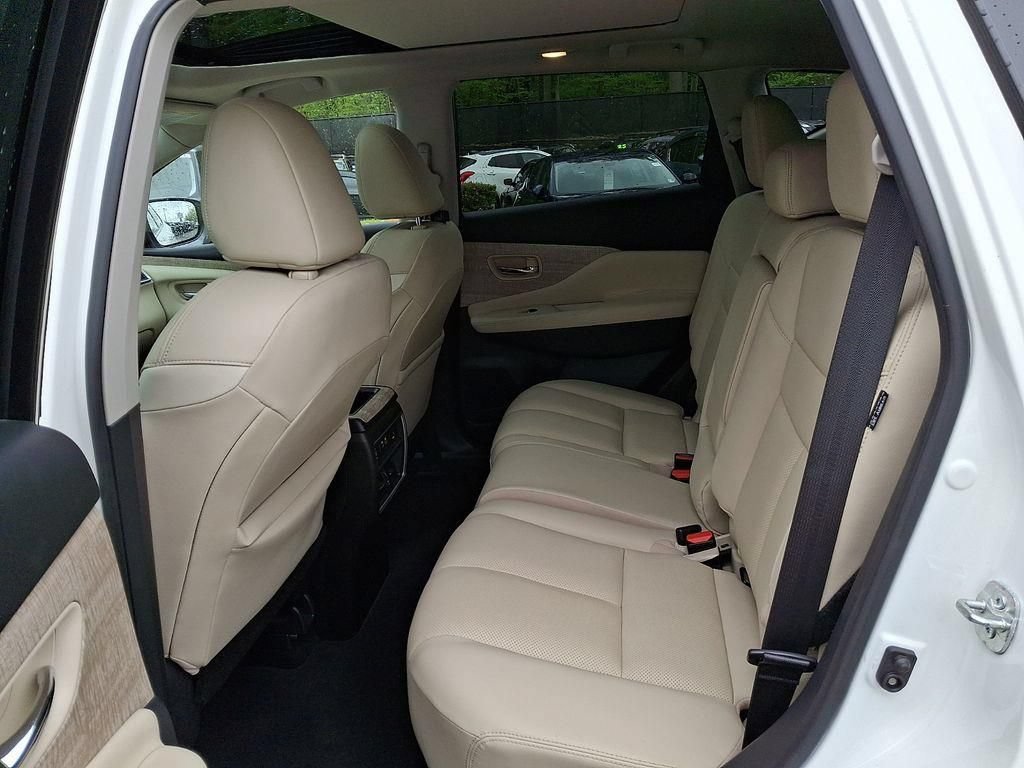 Used 2020 Nissan Murano SL w/ Moonroof Package AWD/4WD image 13